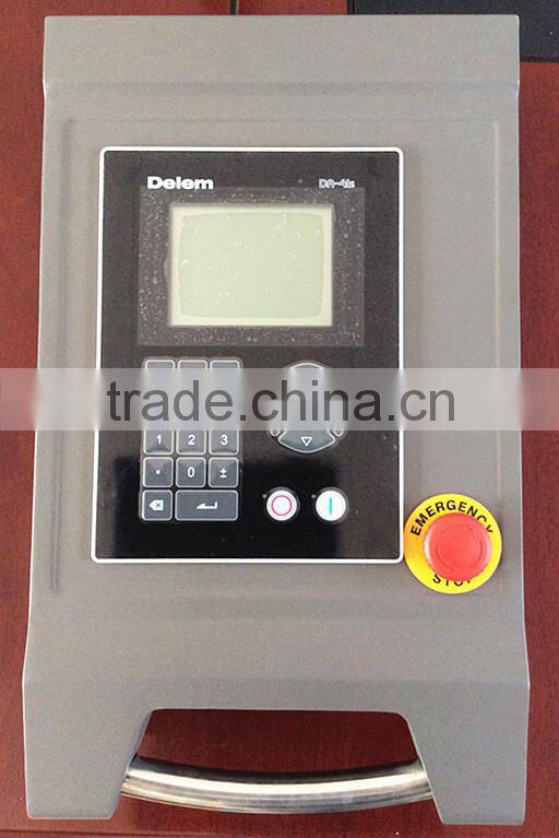 Hydraulic bending machine / press brake