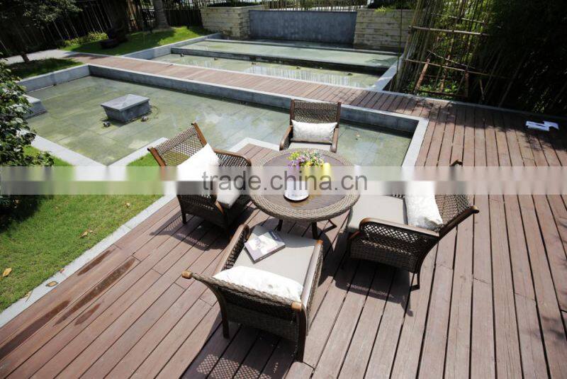 Wholesale Excellent Waterproof Garden Outdoor Wicker Furniture Table Set