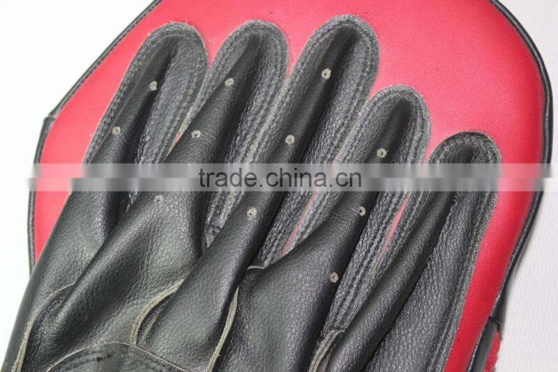 UWIN Hand Target MMA Focus Punch Pad Boxing Training Gloves Mitts Karate Muay Thai Kick Fighting