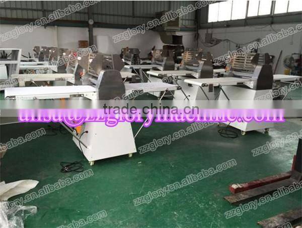 High Efficiency Bakery Croissant Dough Sheeter/ Puff Roller Croissant Cutter