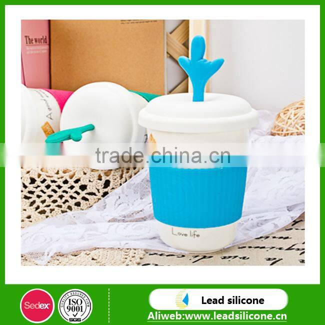 Qute Fingers Silicone Drink Lids -Suction Seal Lids- Flexible Silicone Cup Cover