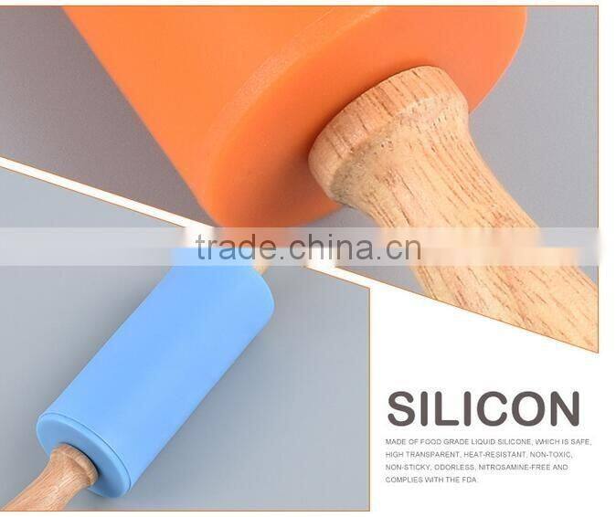 CY133 wooden handle colorful silicone rubber rolling pins Kitchen bakeware tools