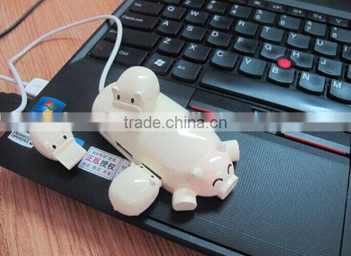 New Arrival Lovely Cartoon Pig Design 3 Port USB Hub 2.0 USB Interface Promotion Gift Choice Present With Card Reader Function