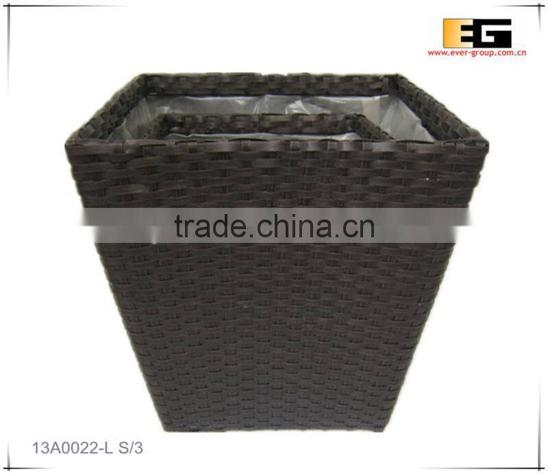 Plastic/PE rattan square with liner flower planter