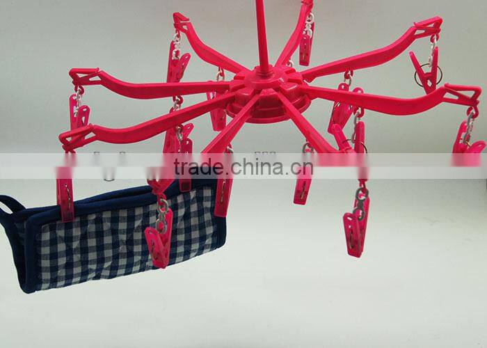 New product plastic clothes hanger with 16pcs pegs