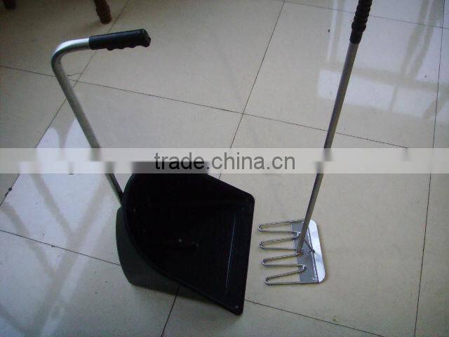 dustpan with long handle