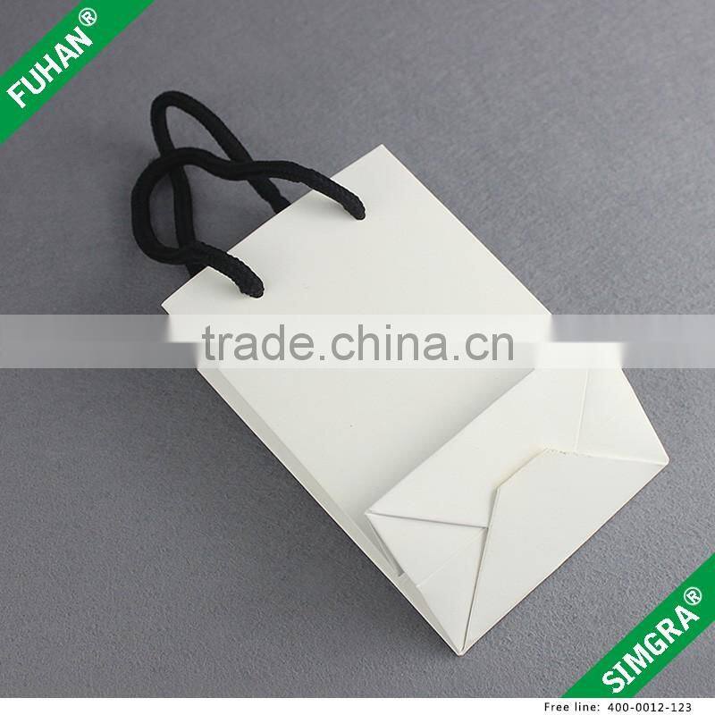 Custom Multicolor Printed Packaging Paper Bag for Clothing