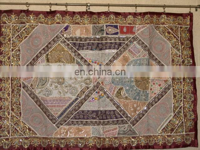Wholesale manufacturer Old Sari Patchwork Tapestry Wall Hangings and tabel Runner