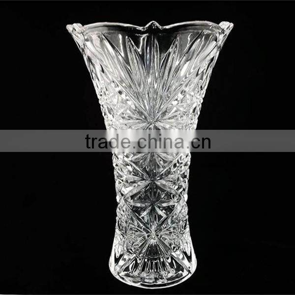 Different fancy patterns and different sizes transparent glass vase