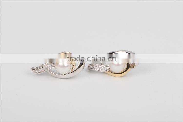 New Design Charm Pearl Earring made of Zircon silver