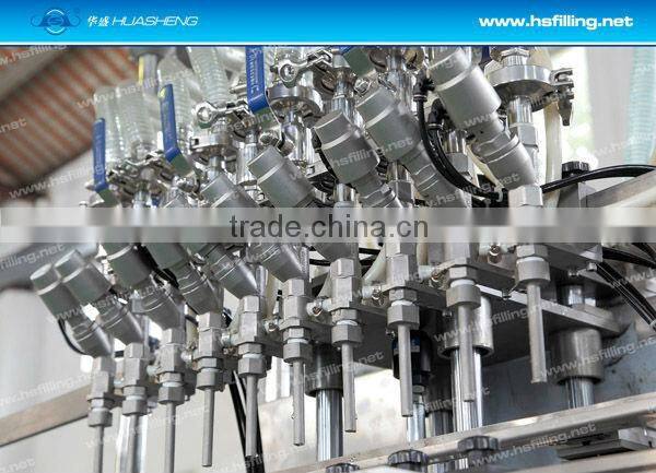 Linear piston filling machine