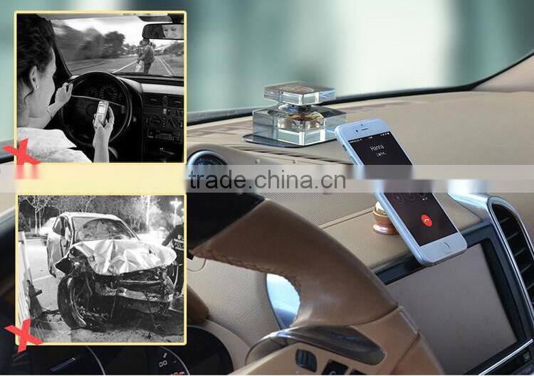 Zyiming car holder factory hot sell Universal 360 Degree Rotation magnetic car phone holder for iphone smartphone