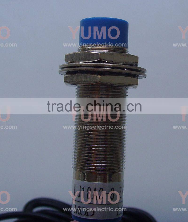 LJ18A3-8-ZBX YUMO Inductive Proximity Sensor Switch NEW