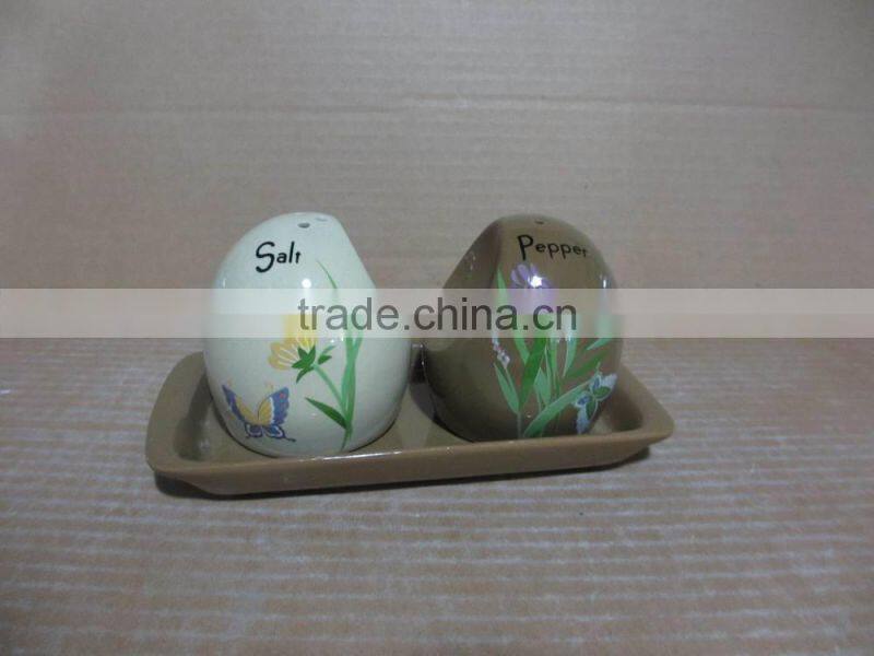 White Ceramic ball salt and pepper shaker