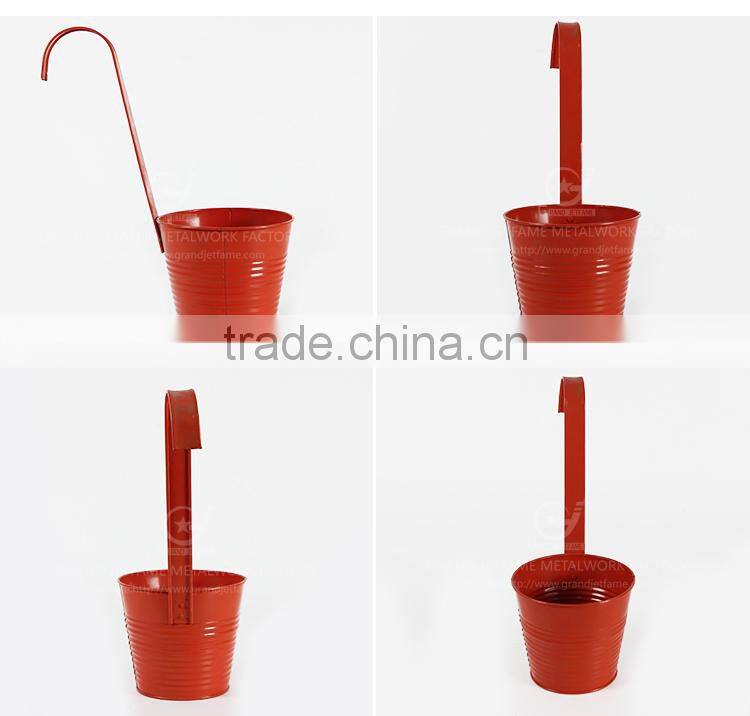 Garedn galvanized and iron powder coating rose red modern hanging outdoor wall mounted planters