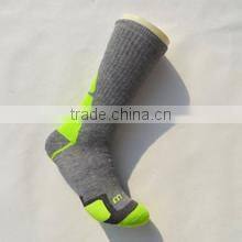 Fashion pattern good quality for sport breathable basketball socks