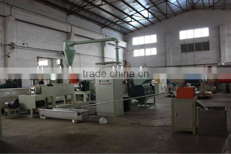 Disposable food tray machine