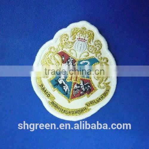 Unique design flag shape woven labels,woven flag badge
