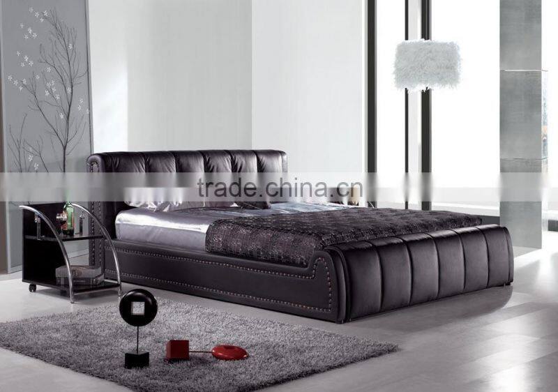 Black Faux Leather Queen Platform Bed For Home DS-1012