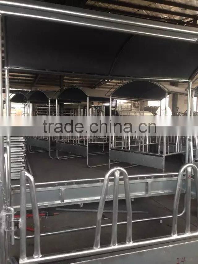 Hot dip galvanized square horse hay feeder with roof