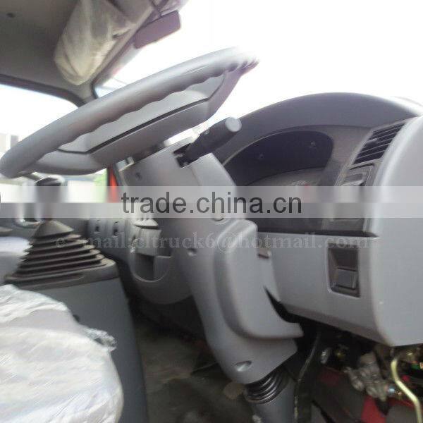 28CBM DONGFENG CAPTAIN 4*2 Light Duty Refrigerated Truck