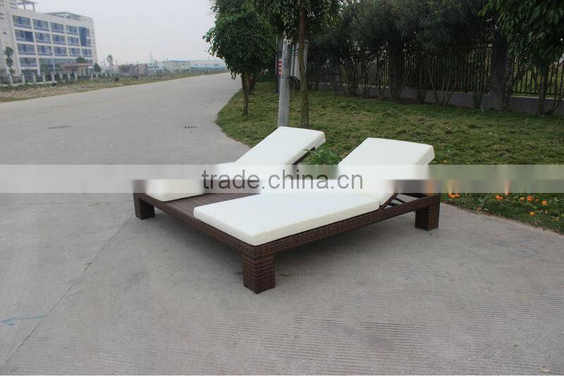 back yard furniture pool side wicker chaise lounge chair