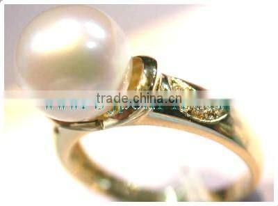 white south sea pearl and high quality gold ring