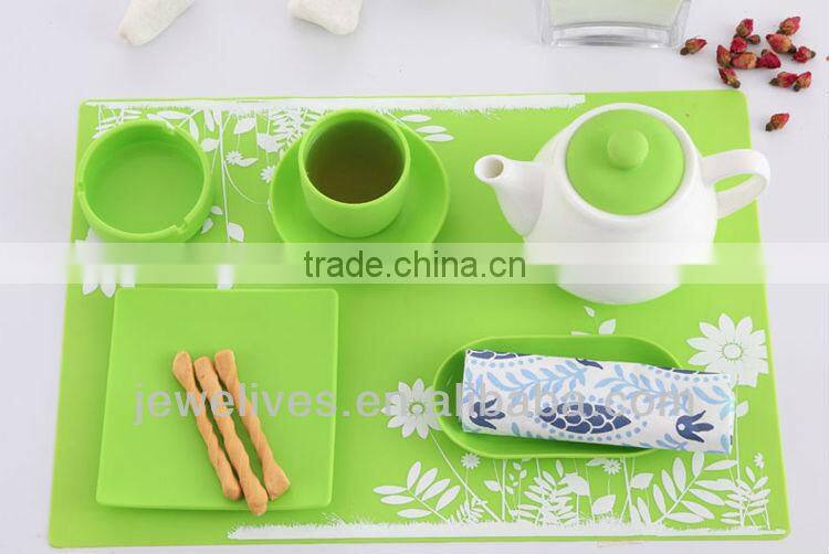 Silicone kids table mats