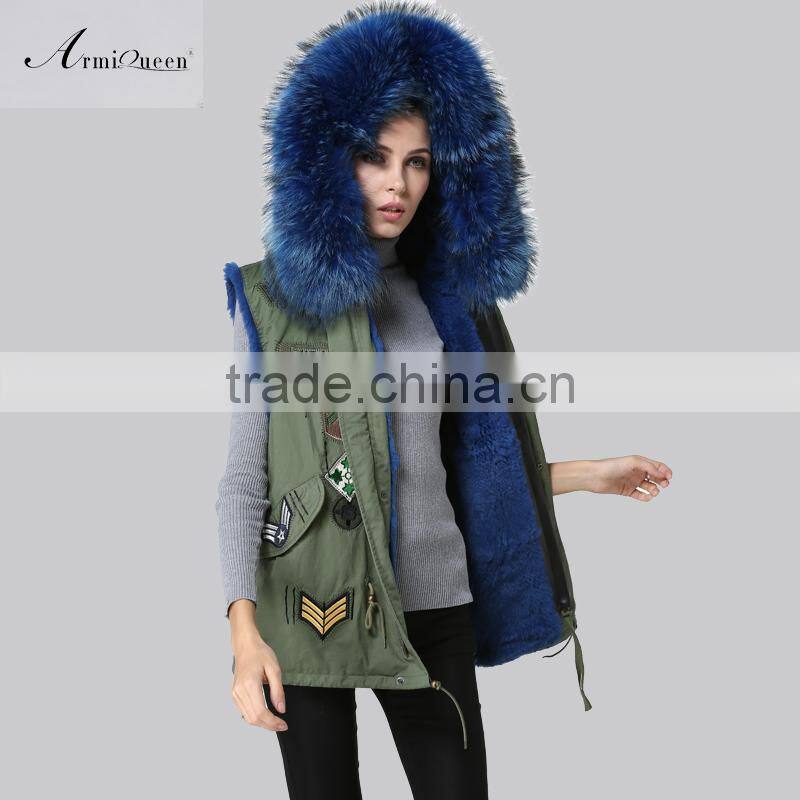 Facotory price fashion fully blue collar fur vest ,winter felman short fur coat/gillet with badge