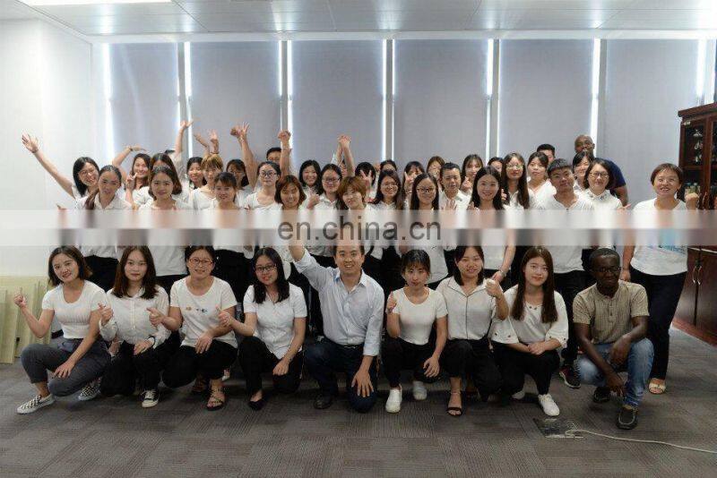 Vacuum gas-flushing packaging machine