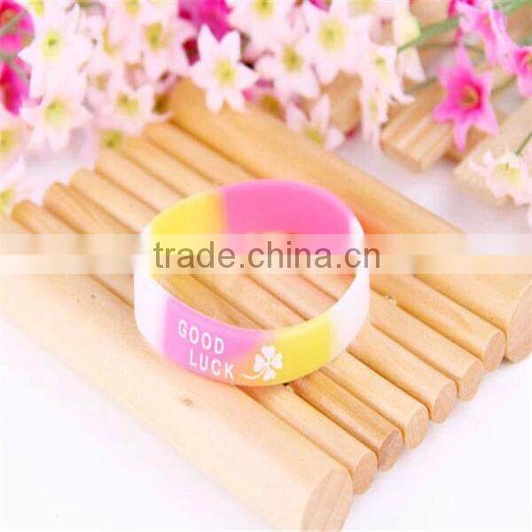 Alibaba express engrave id silicone bracelet