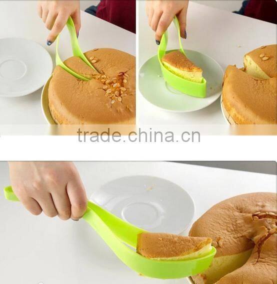 KH Quick Delivery Time Useful Plastic Cake Server