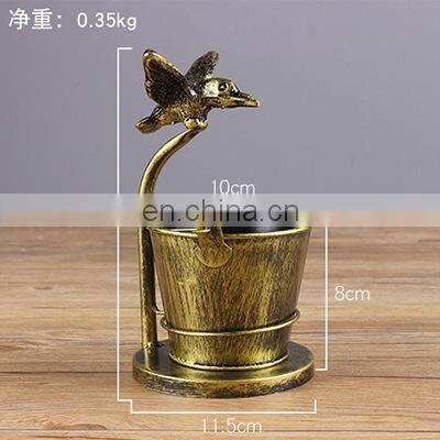 Retro creative Faucet Bird Deer Head Figurine Ashtray Vintage Handicraft for Home Bar Decoration Accessories Photography Props