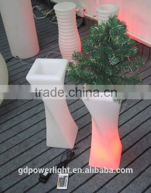 New Solar Illumination PE plastic Flower pot with Solar LED light YXF-1650AS