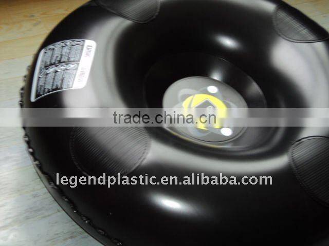 Inflatable cold resistant snow tube with slip patch