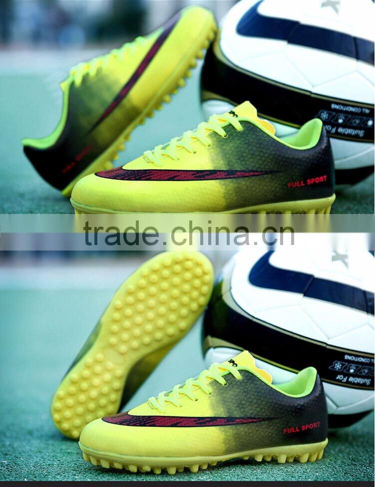 Hot Selling Soccer Shoes New Cool Breathable Men Football Shoe