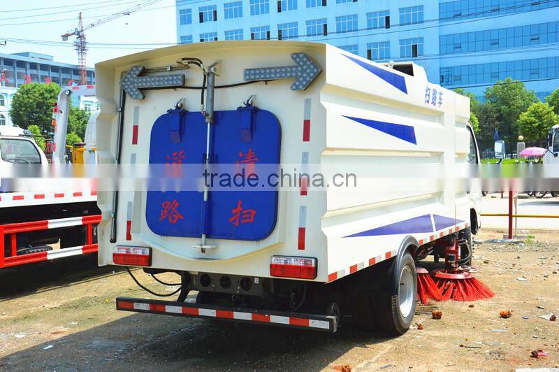 Dongfeng Road Sweeper Truck / Street Sweeper Truck / Street Cleaning Vehicle