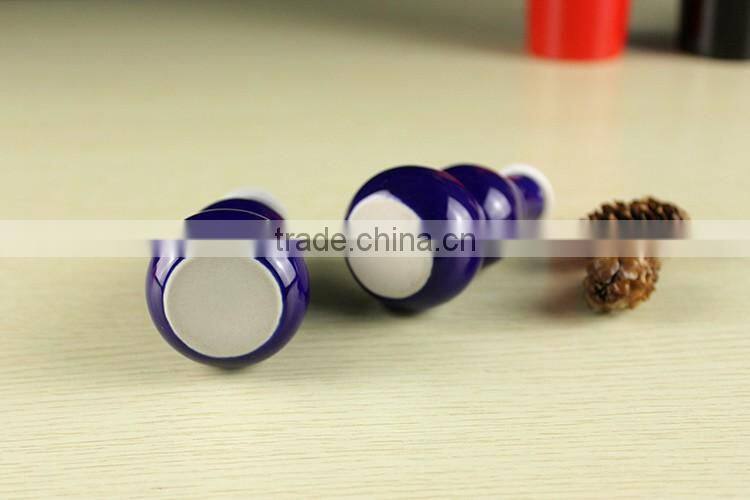 Traditional Chinese style calabash shape ceramic spice bottle