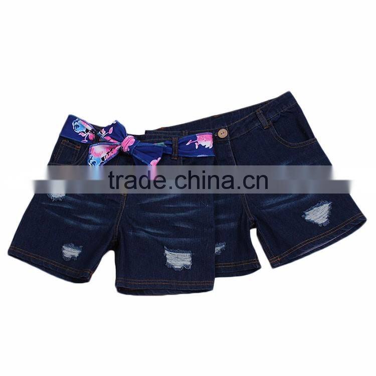 Latest fashion design little girls denim jeans shorts with belt popular broken hole style wholesale store buttons stylish shorts