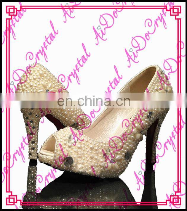 Aidocrystal fashion new design white pearl elegant peep toe low heel wedding shoes for ladies