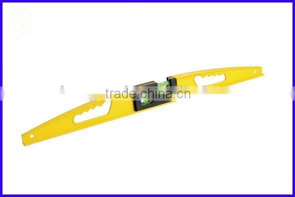 Magnetic spirit level with retractable hanging hook