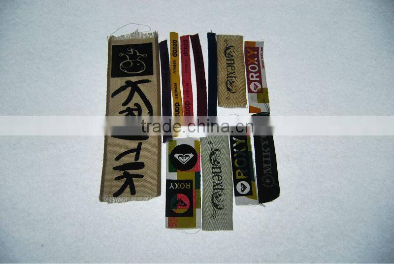 Good looking, high quality for jeans and garment Printed label and with string hangtag