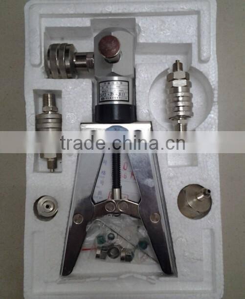Pneumatic hand pressure calibrator