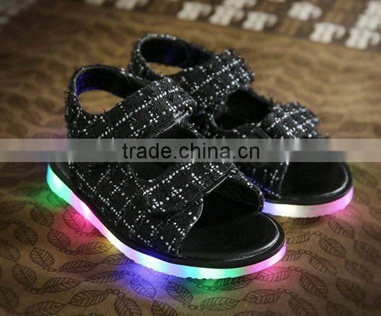 Top quality Led Flashing Shoe Summer children shoes Newwst style Kids Sandals