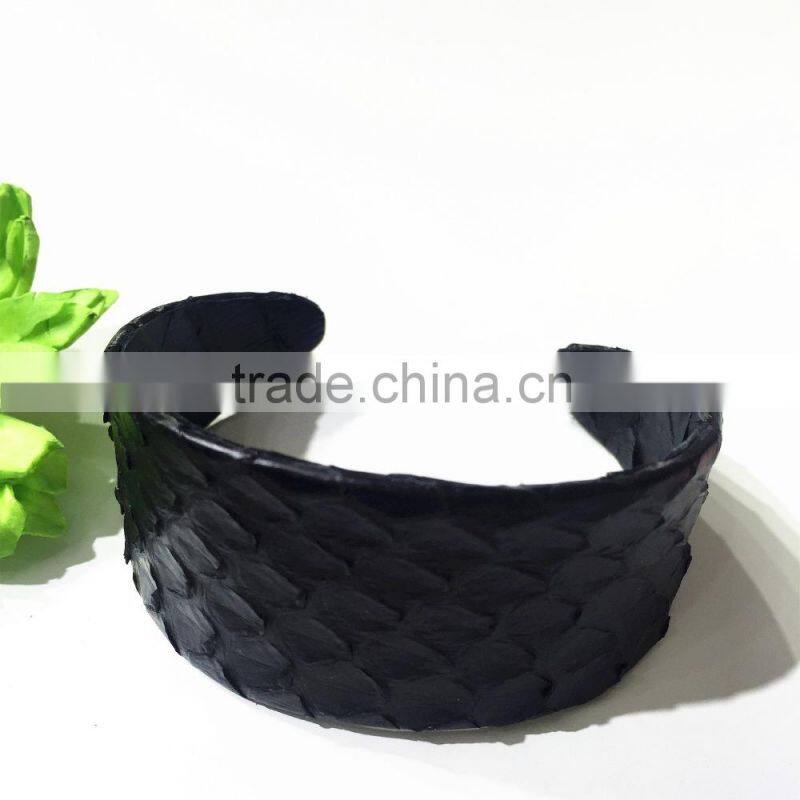 Unique New animal jewelry beautiful Real snake skin design cuff bangle