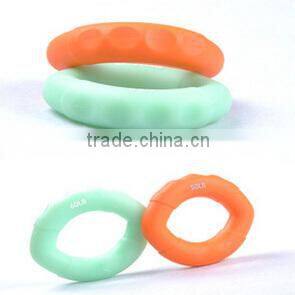 Yiwu Wholesale Professional High Quality Grip Strength Recovery Olive Shape Eco-friendly Silicone Massage Hand Grip Ring