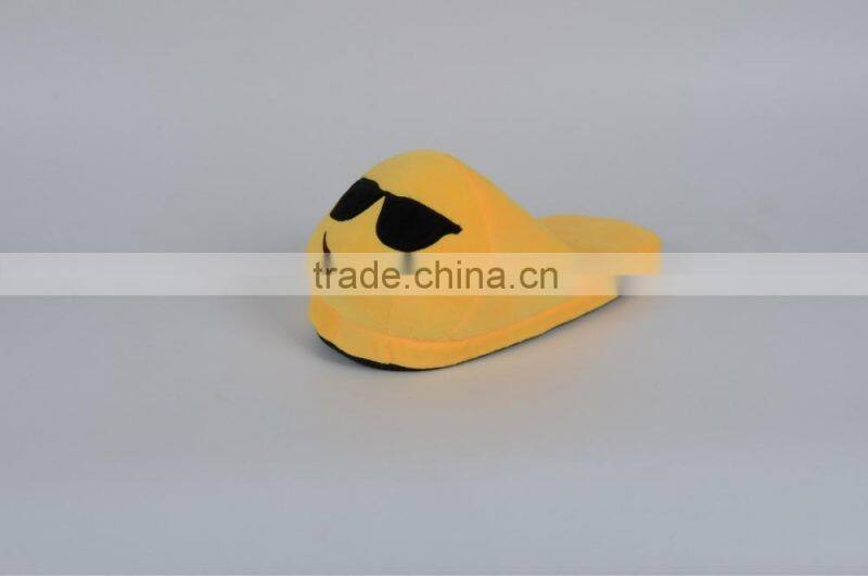 Free size indoor emoji slippers/plush emoji shoes/ Soft slippers plush for Man and Women