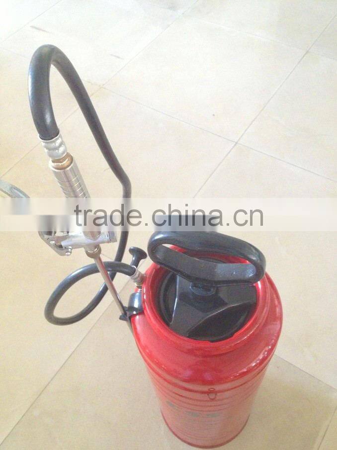 12L to 16L Metal Pressure Sprayer with lance holder