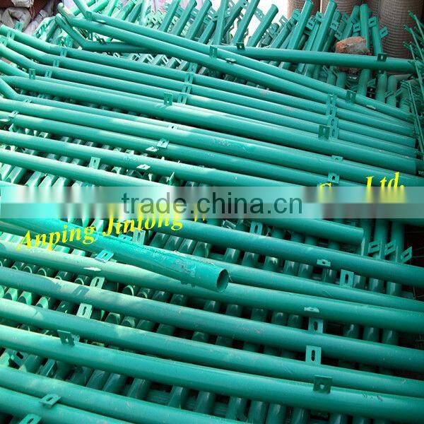 Road guardrail traffic barrier roadside fence sepration fence barrier vehicles fence