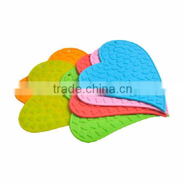 Heart shaped Eco-friendly colorful silicone pot coaster